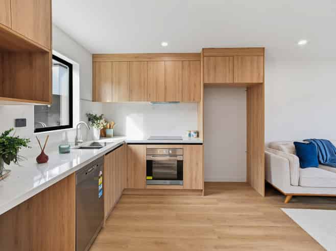 16 Geneva Place, Blockhouse Bay