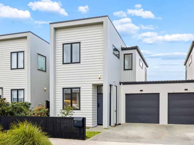 24 Tapuwae Way, Mangere Bridge
