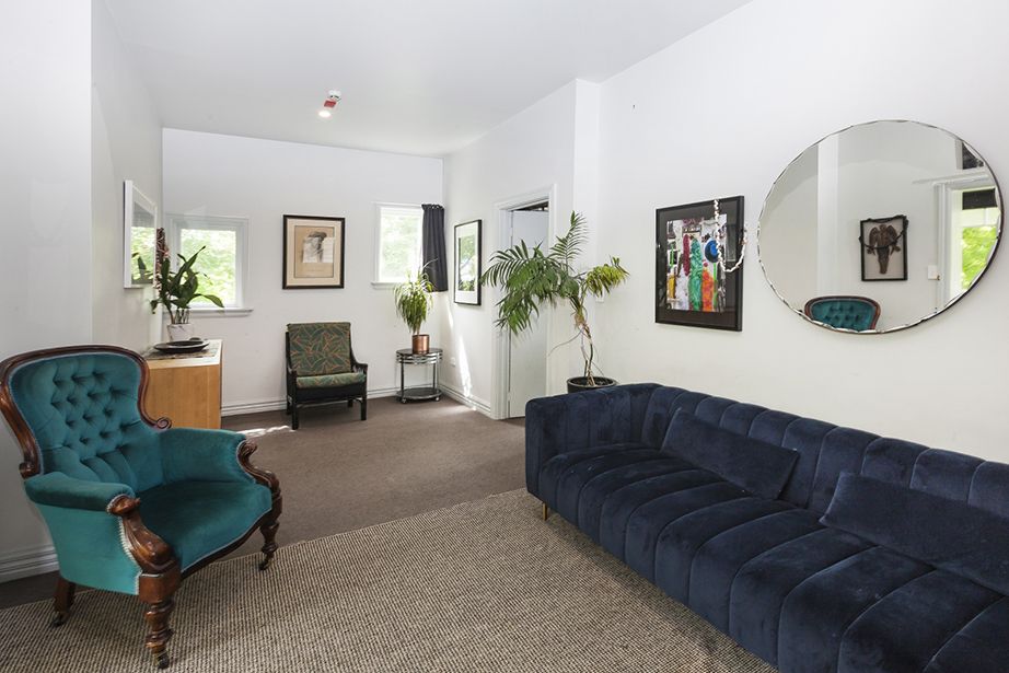 Comfortable, peaceful inner city living - Widok 2