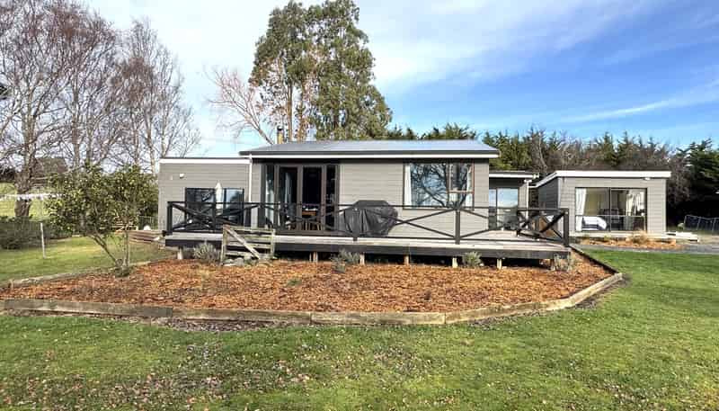 51 Allan Street, CLINTON