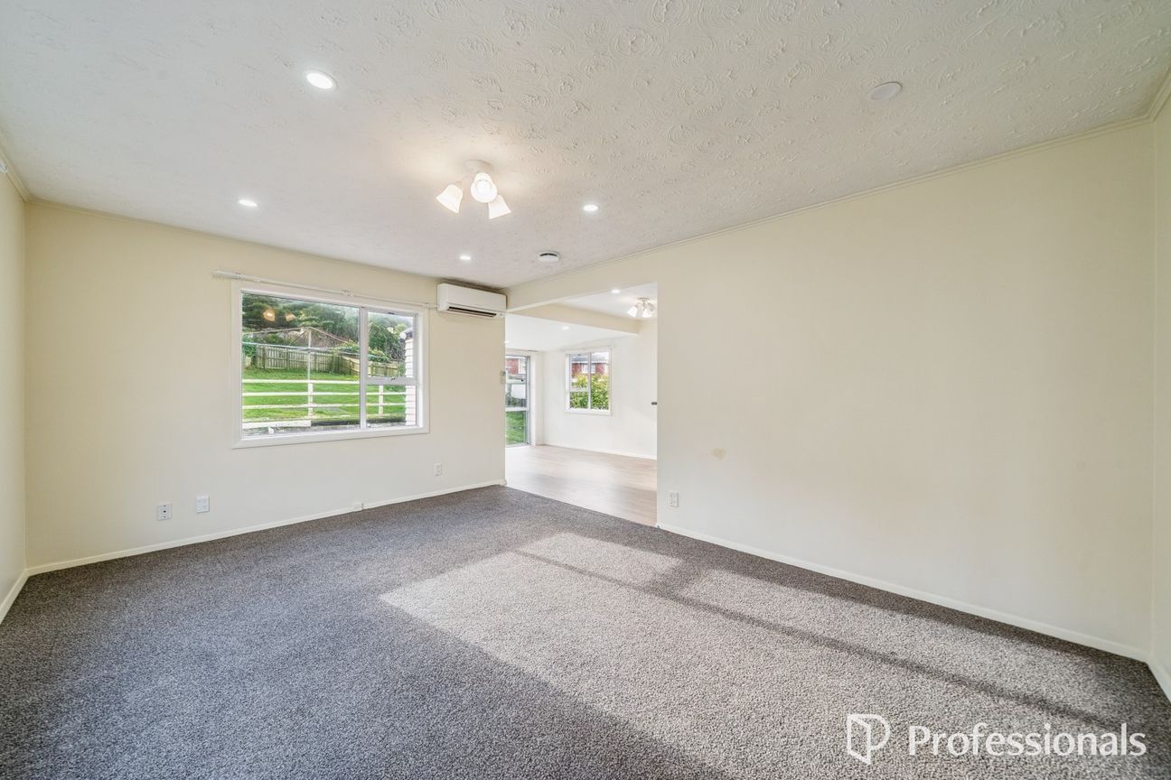 Classic 1960's Treasure - Highly Sought After! - Vista 6