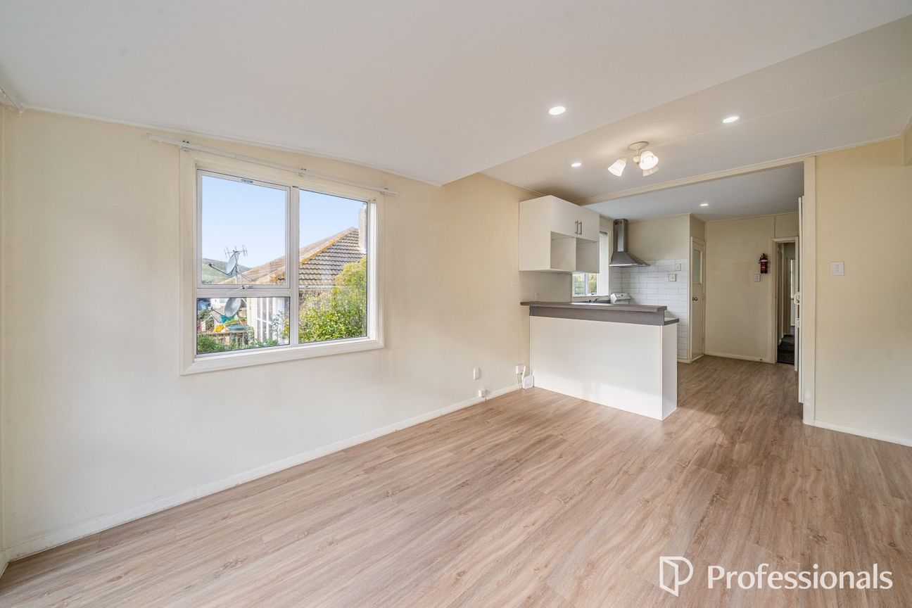 Classic 1960's Treasure - Highly Sought After! - Altro
