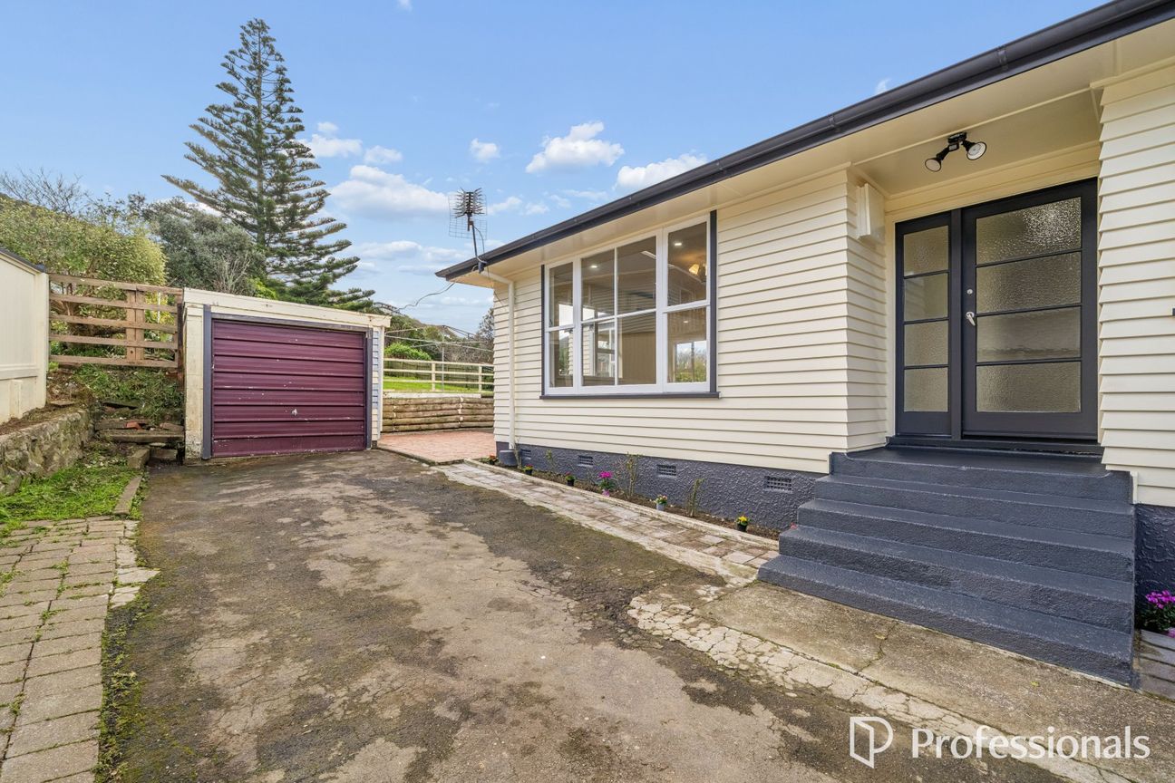 Classic 1960's Treasure - Highly Sought After! - Vista 4