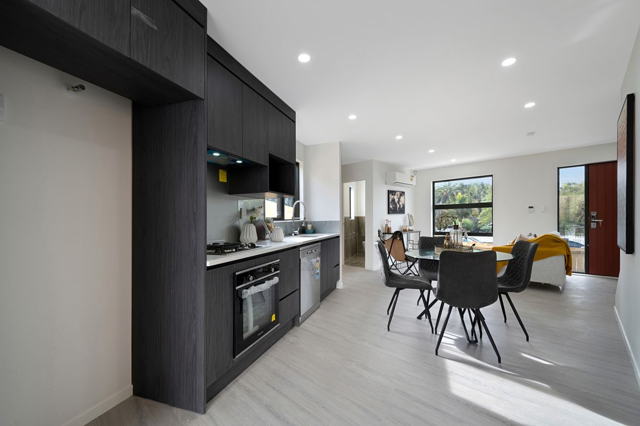 Not Your Usual Townhouse - Freehold, Near New – pohled 4