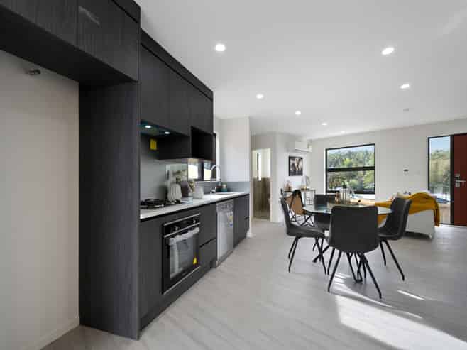 1/13 Sarona Avenue, Glen Eden