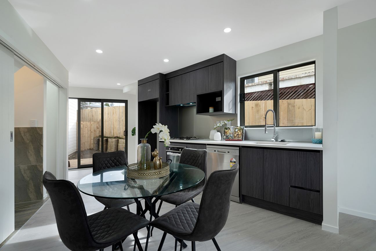 Not Your Usual Townhouse - Freehold, Near New – pohled 2