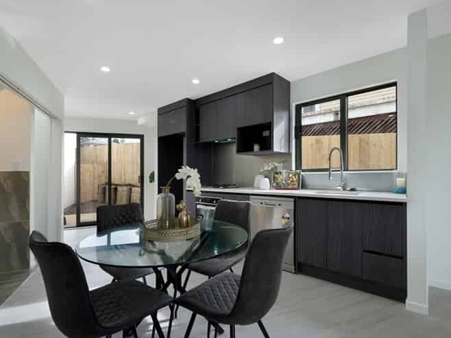 1/13 Sarona Avenue, Glen Eden