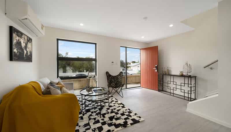 1/13 Sarona Avenue, Glen Eden