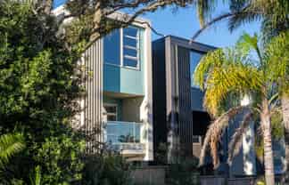 33 Williamson Avenue, Belmont