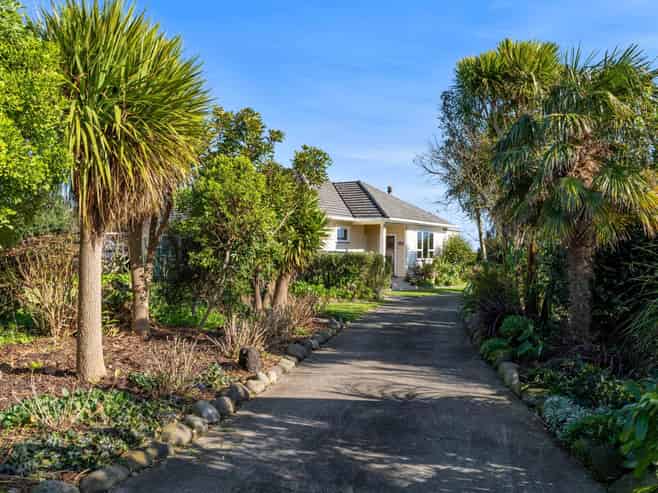 7091 South Road, Warea