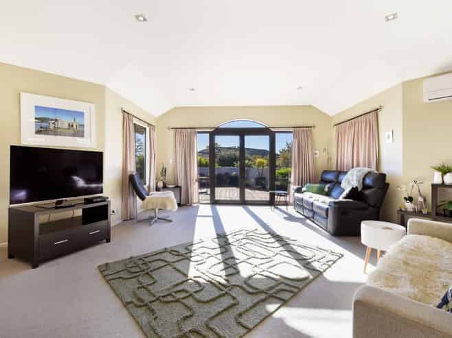 2 Strawberry Grove, Richmond