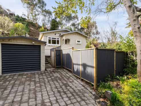 43 Chaucer Road South, Bluff Hill