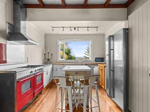 43 Chaucer Road South, Bluff Hill