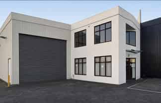 High Stud Factory With Office In Prime Central Location!