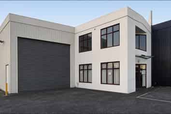 High Stud Factory With Office In Prime Central Location!