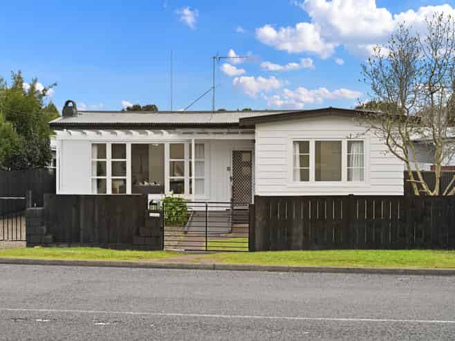 80 Tawa Street, Melville