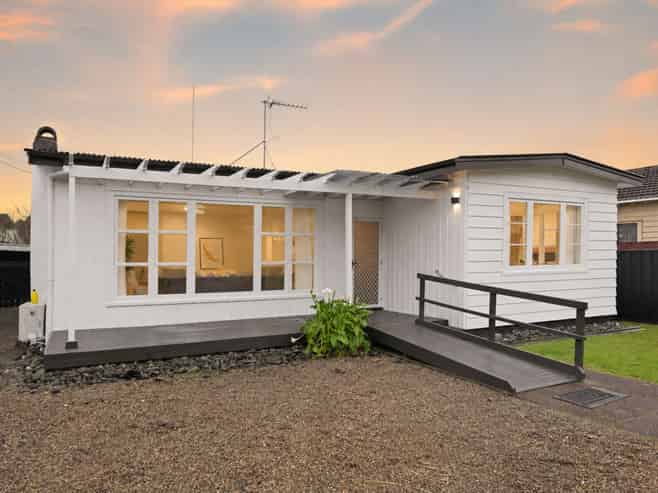 80 Tawa Street, Melville
