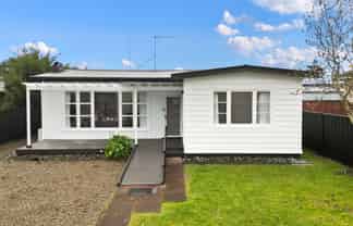 80 Tawa Street, Melville