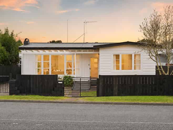 80 Tawa Street, Melville