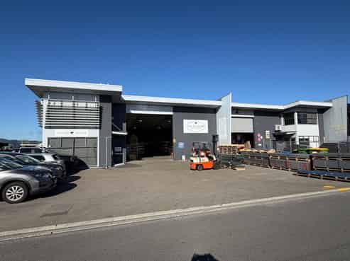 High Profile, High Spec Industrial