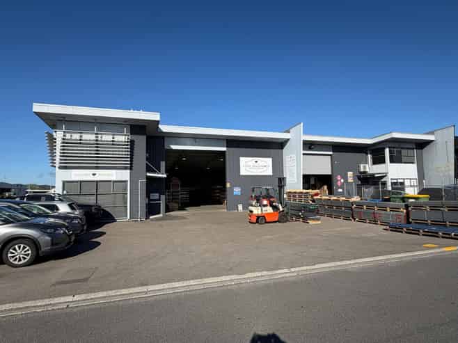 High Profile, High Spec Industrial