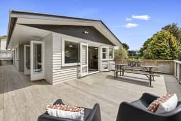 49A Waiwaka Terrace, Strandon