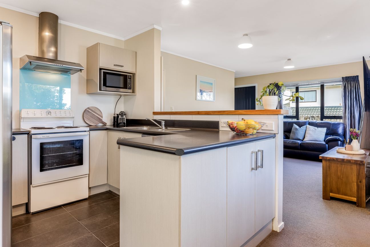 SUN, SEA VIEWS & EASY FAMILY LIVING - Fler