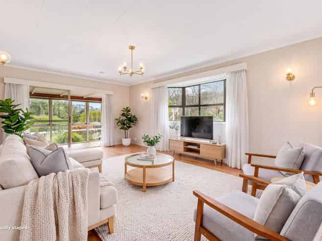 901 West Coast Road, Makarau