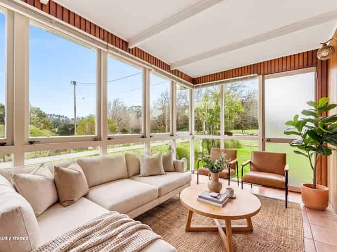 901 West Coast Road, Makarau