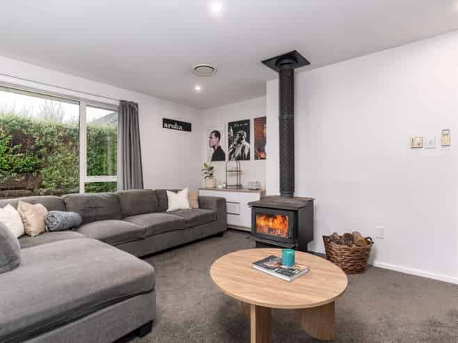 95 Springs Road, Hornby