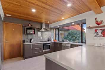 140 Royal Park Drive, Parklands