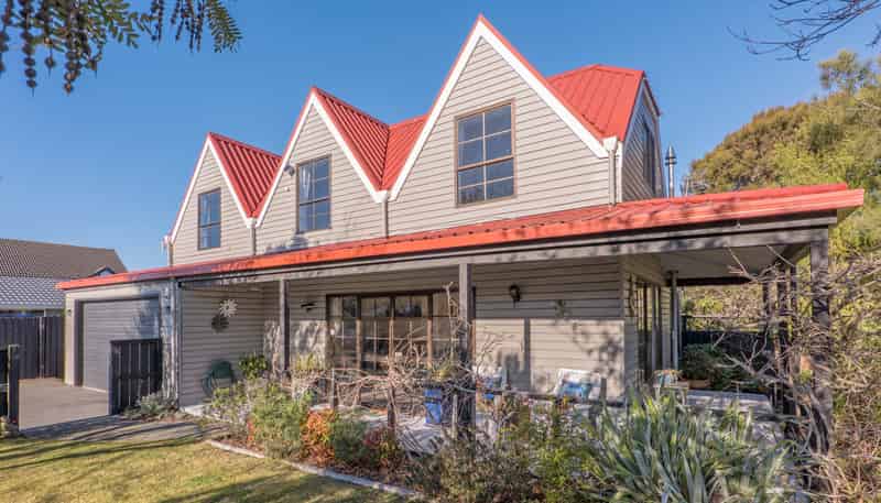 140 Royal Park Drive, Parklands