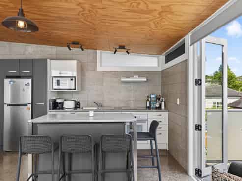 4/2b Atkin Ave, Mission Bay