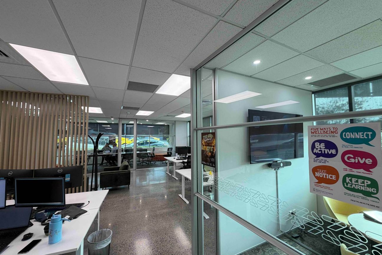 MODERN GROUND FLOOR OFFICE – pohled 4
