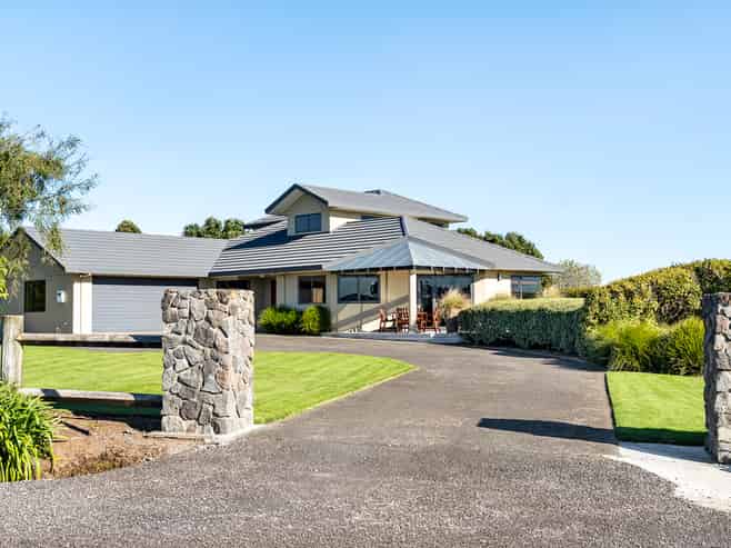 74 Koru Road, Omata