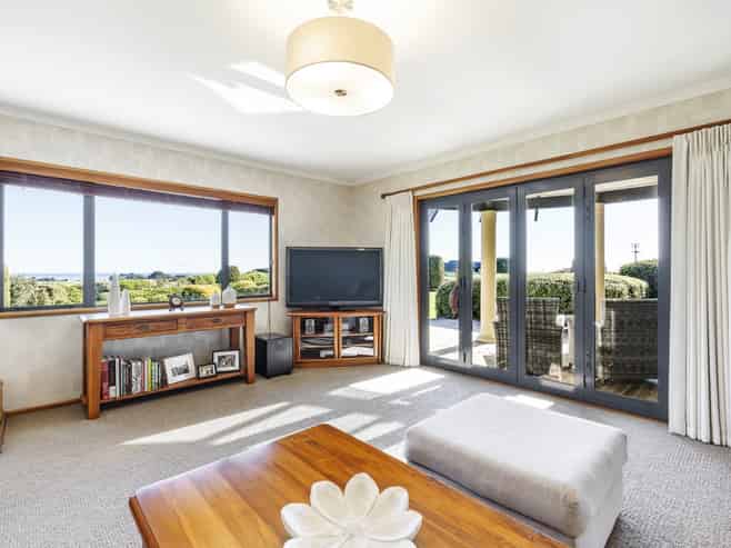 74 Koru Road, Omata