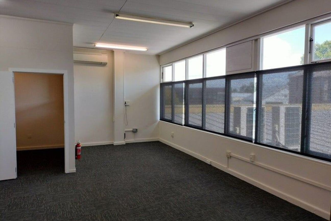 Professional Office Space - Vista 2