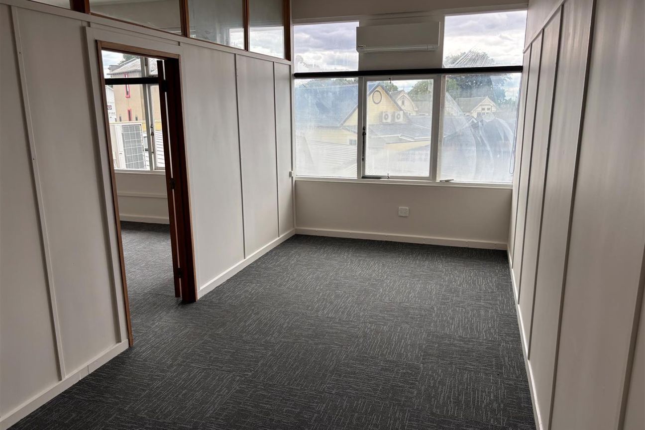 Professional Office Space - Vista 5
