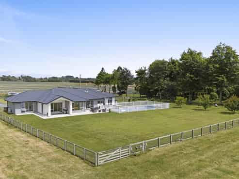 14 Heatherlea West Road, Levin