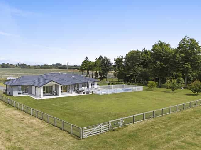 14 Heatherlea West Road, Levin