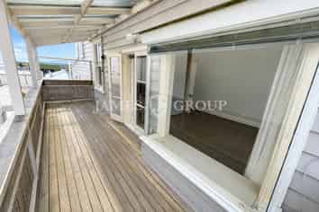 CHARACTER LIVE/WORK SPACE IN PRIME HERNE BAY