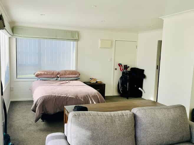 1/132 Colwill Road, Massey