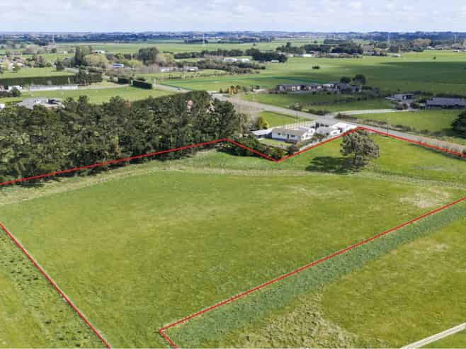 4 Tirohanga Lane, Aorangi
