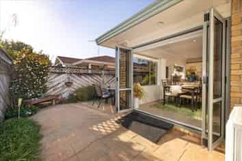 3A Esme Place, Matua