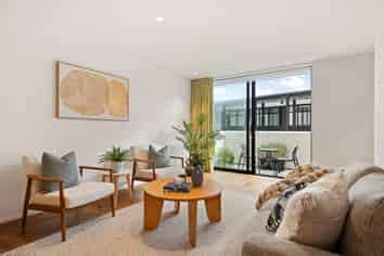 25 Erica Pabst Way, Island Bay