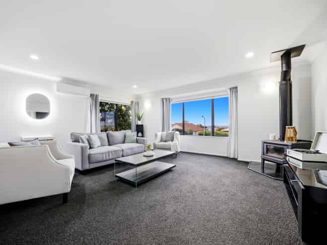 22 Tirohunga Drive, Henderson