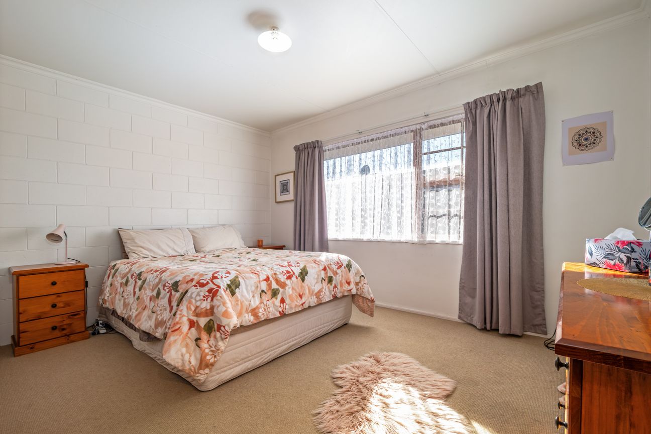 Location & So Affordable! - Mehr