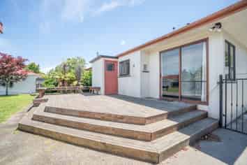 111 Rugby Street, Awapuni