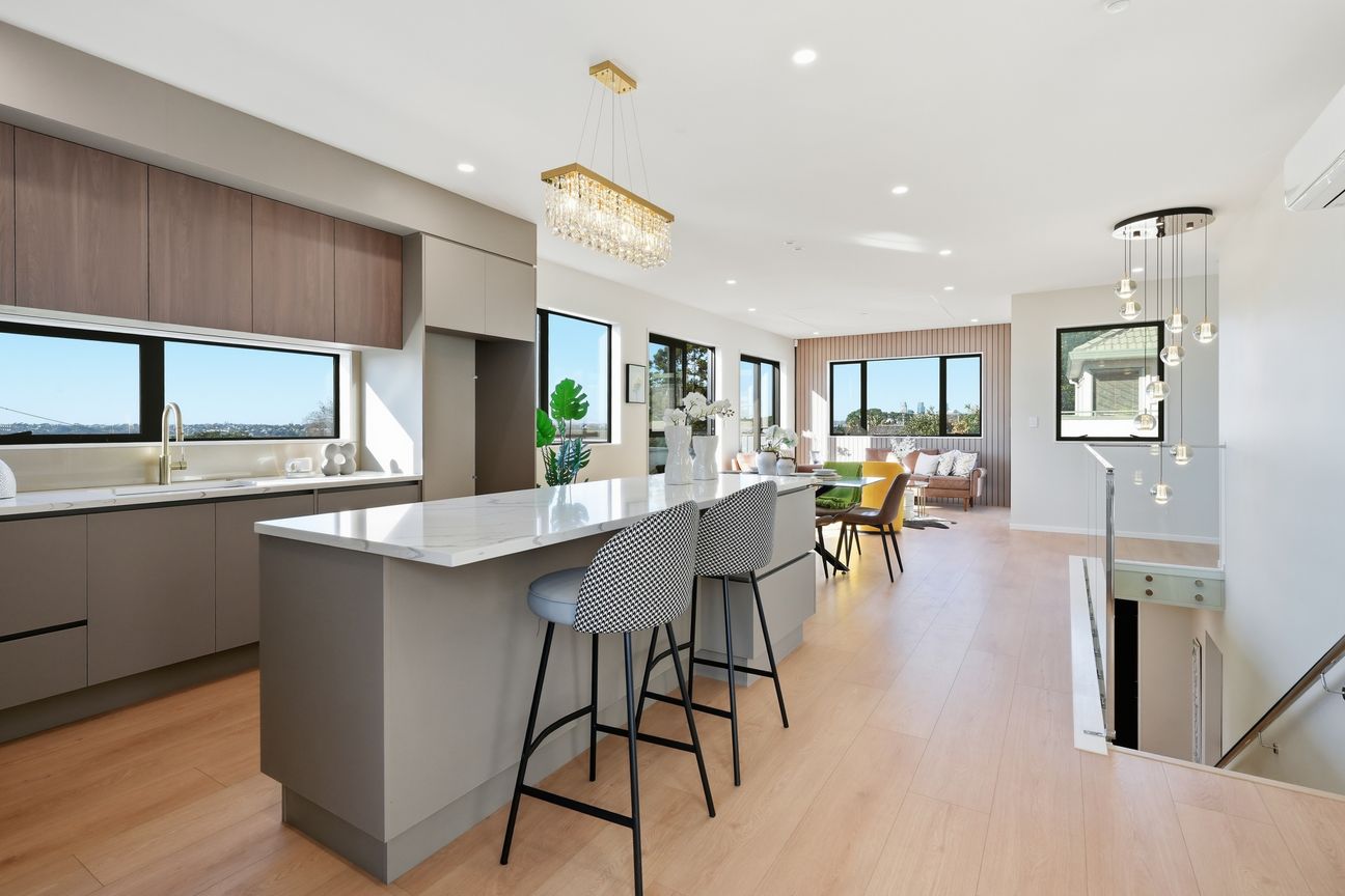 Brand New Luxury Living with Panoramic Views - Ansicht 6
