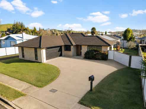 19 Okoroire Street, Tirau